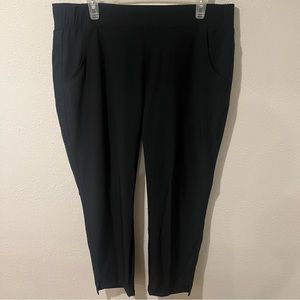 Eddie Bauer travel pants size L